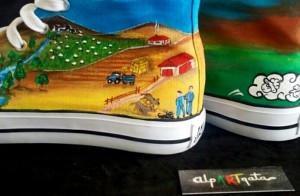 zapatillas-personalizadas-pintadas-a-mano-alpartgata-optimistas-un-lugar (3)